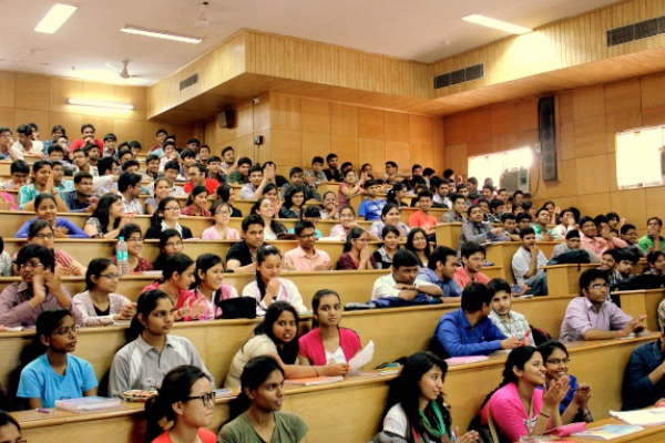 IIT JEE vs Engineering Through MHT-CET - Which Path is Right for Maharashtra Students?